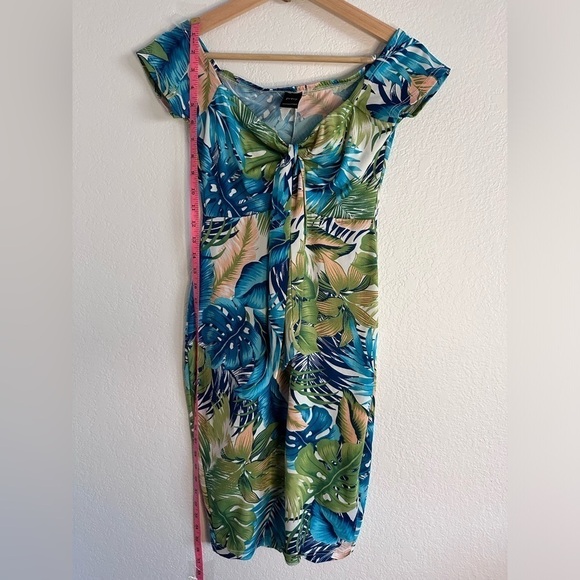 Privy Tropical Floral Print with Tie Front Body Con dress in blues & greens-XS - Picture 9 of 13